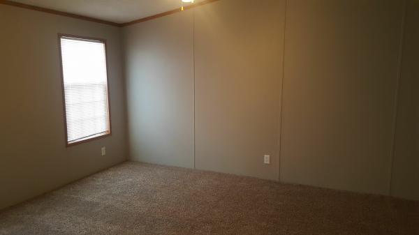 2004 Fleetwood Broadmore Mobile Home