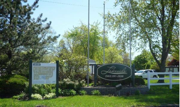 Photo 1 of 2 of home located at 11325 140th Street #35 Davenport, IA 52804