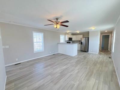 Photo 4 of 18 of home located at 10610 East St Rt 762 #156 #156B Lockbourne, OH 43137