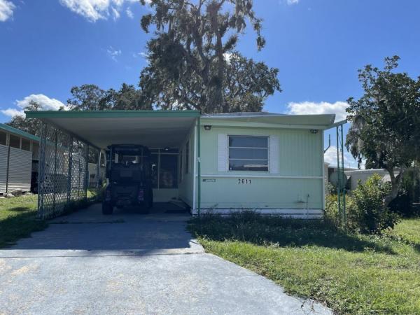 Photo 1 of 2 of home located at 2611 Holly Pl. Leesburg, FL 34748