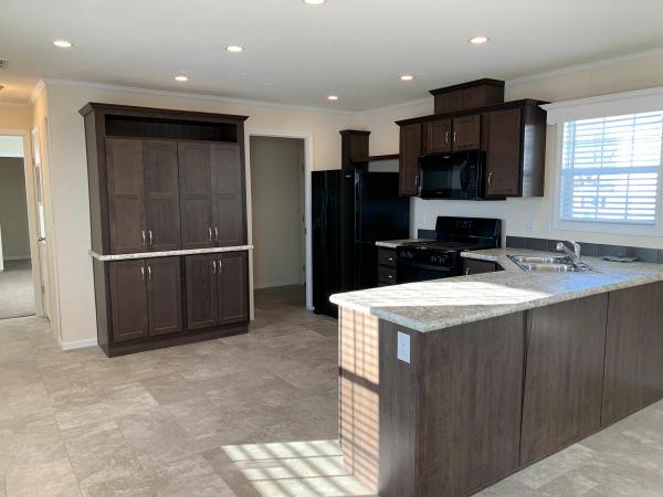 2020 Champion Dutch Diamond II Mobile Home