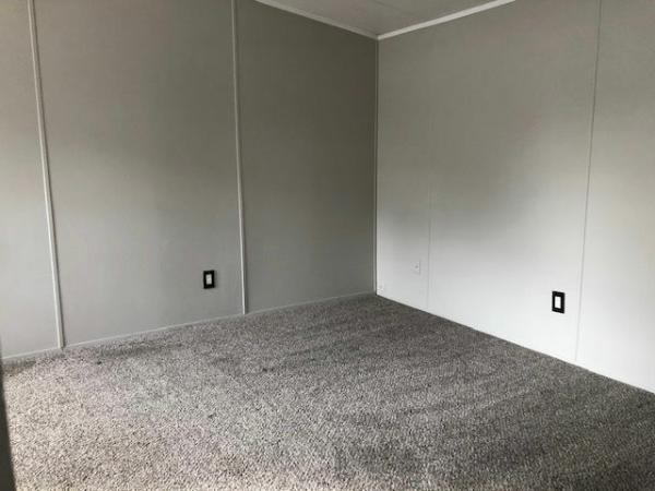 2006 Cappaert Mfg Housing Big Foot Mobile Home