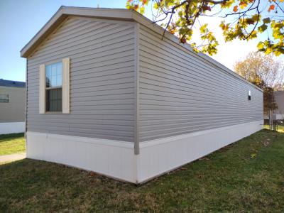 Mobile Home at 2316 Fredonia Flint, MI 48504