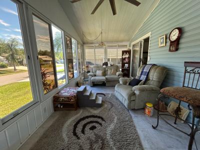 Photo 4 of 14 of home located at 471 Petunia Drive Fruitland Park, FL 34731