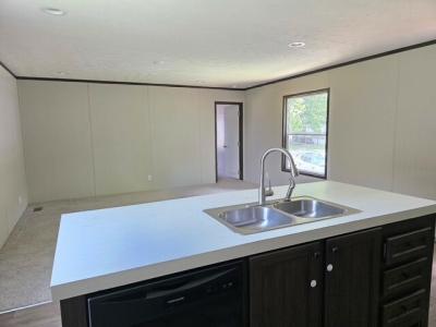 Photo 3 of 6 of home located at 2900 South Interstate Hwy 35 #201 Waxahachie, TX 75165