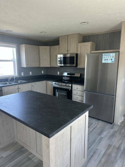 Photo 2 of 4 of home located at 2522 Hedrick Ct Decatur, IL 62526