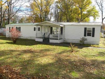 Photo 2 of 44 of home located at 17 Jones Rd Lot#52 Saratoga Springs, NY 12866