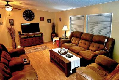 Photo 4 of 16 of home located at 7001 142 Nd Ave Largo, FL 33771