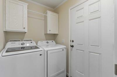 Photo 4 of 7 of home located at 312 Kingsway Dr North Mankato, MN 56003