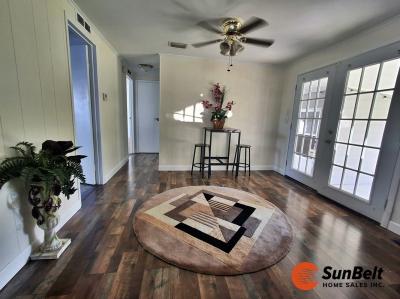 Photo 4 of 58 of home located at 6503 Lakewood Drive Unit A Ocala, FL 34472