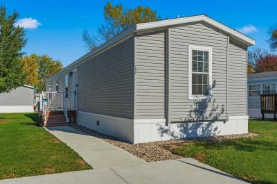 Mobile Home at 192 Kingsway Dr North Mankato, MN 56003