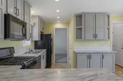 Photo 3 of 5 of home located at 192 Kingsway Dr North Mankato, MN 56003