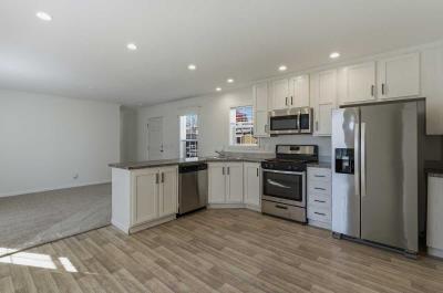 Photo 2 of 6 of home located at 124 Kingsway Dr North Mankato, MN 56003