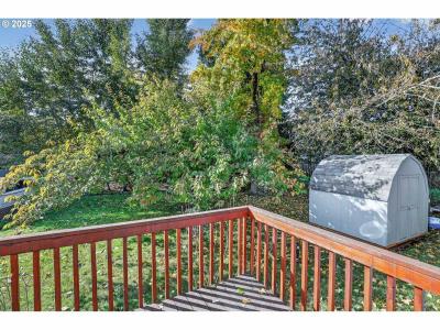 Photo 5 of 12 of home located at 18789 Central Pt. #8 Oregon Ciyt, OR 97045