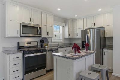 Photo 2 of 18 of home located at 165 Kingsway Drive North Mankato, MN 56003