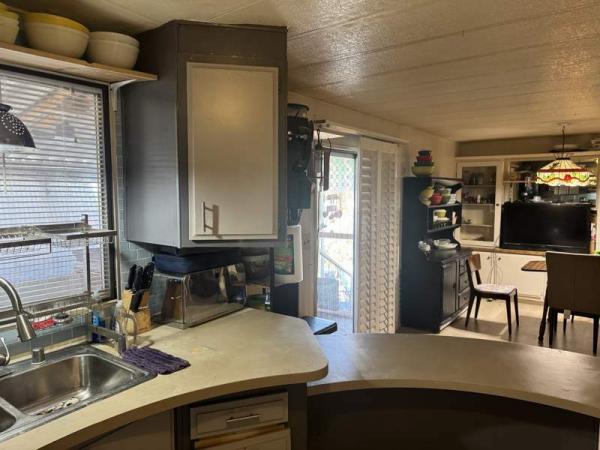1979 Canyon Crest Manufactured Home