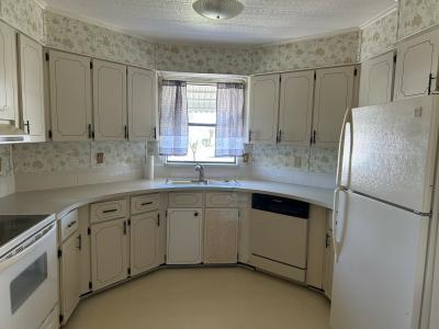 Photo 3 of 10 of home located at 1135 Hudson Way Grand Island, FL 32735