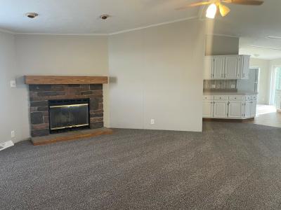 Photo 5 of 9 of home located at 918 Kathy Circle Flint, MI 48506