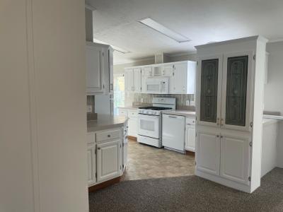 Photo 5 of 8 of home located at 918 Kathy Circle Flint, MI 48506