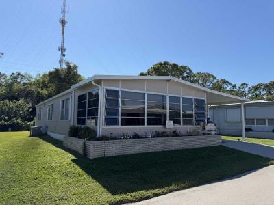 Photo 4 of 52 of home located at 937 Strongbox Ln North Fort Myers, FL 33917