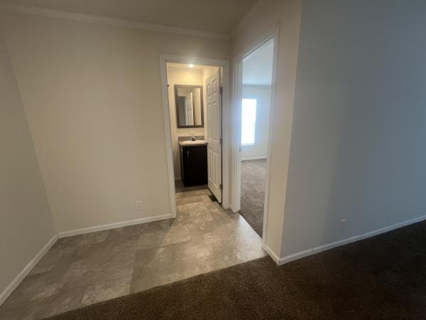 2019 Champion RA2864247 Mobile Home