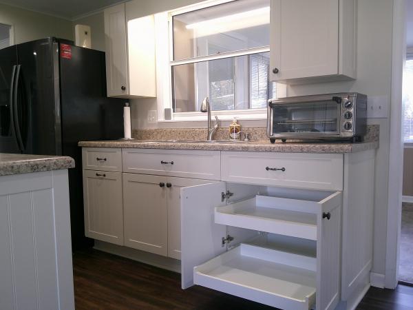 1977 Vindale Mobi 60224 Mobile Home