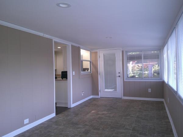 1977 Vindale Mobi 60224 Mobile Home