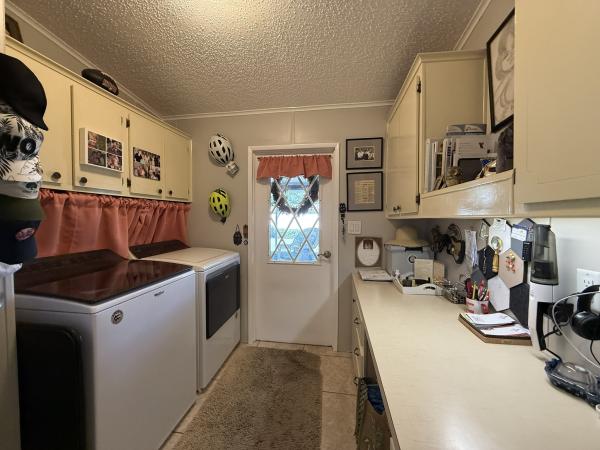 1987 Palm HS Mobile Home