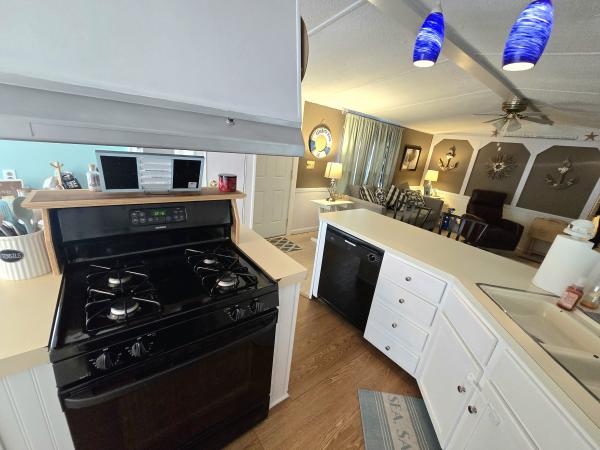 1985 SKYLINE Mobile Home