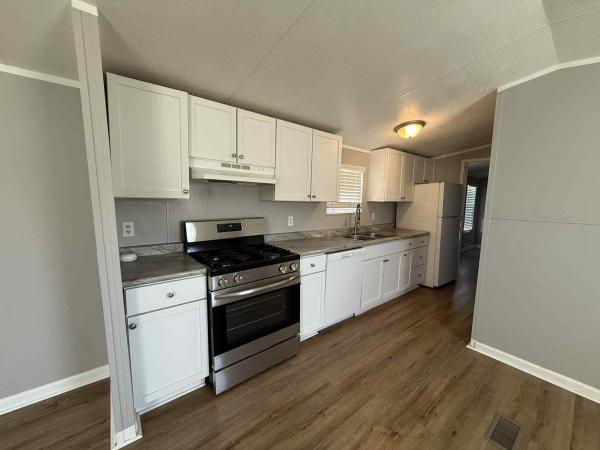 Photo 1 of 2 of home located at 1236 North Oaklane Road Lot 253 Springfield, IL 62707