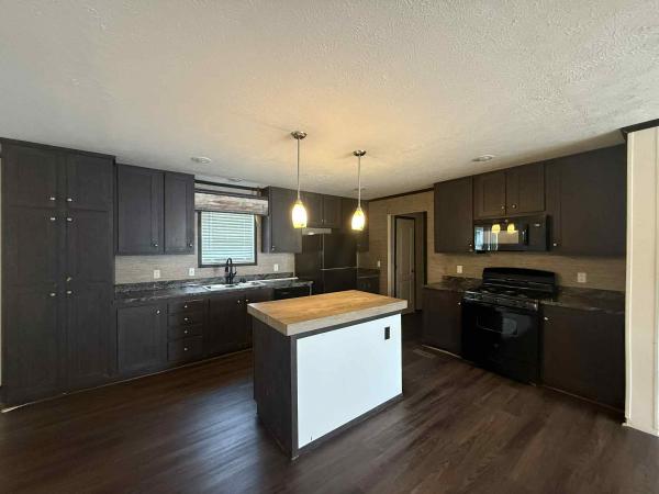 Photo 1 of 2 of home located at 1236 North Oaklane Road Lot 174 Springfield, IL 62707