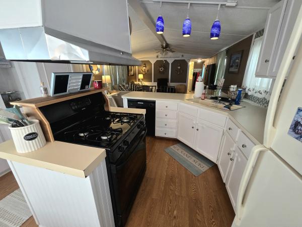 1985 SKYLINE Mobile Home