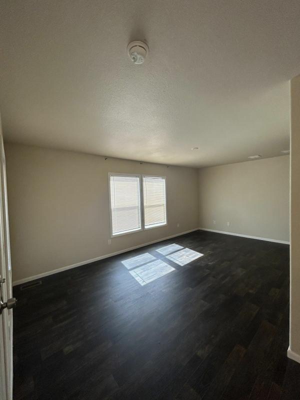 2022 Clayton Homes Inc Express Mobile Home