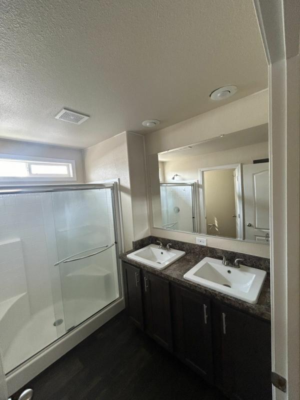 2022 Clayton Homes Inc Express Mobile Home