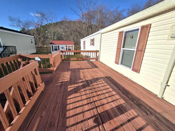 1999 Commodore Mobile Home