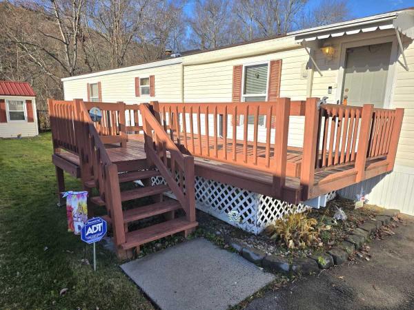 1999 Commodore Mobile Home