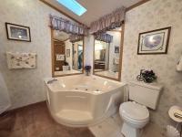 1999 Commodore Mobile Home