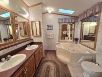 1999 Commodore Mobile Home