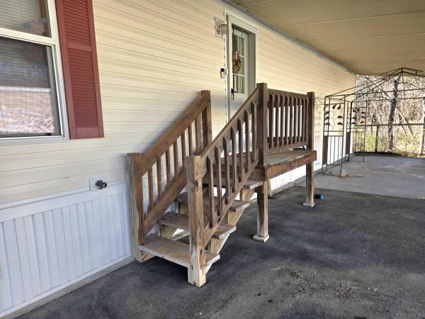 1999 Commodore Mobile Home