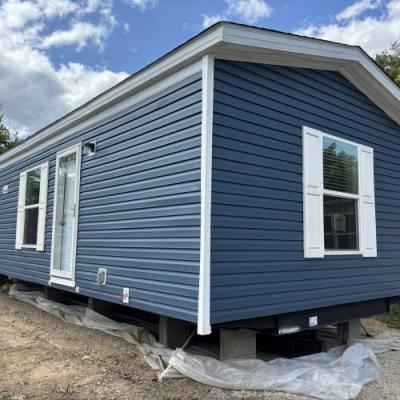 Mobile Home at 2800 West Memorial Drive #0100 Muncie, IN 47302