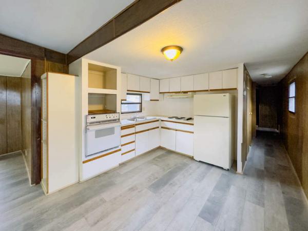 1971 Broadmore Manufactured Home