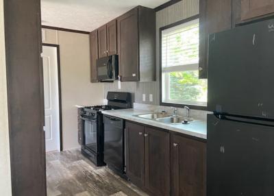 Mobile Home at 99 Mulberry Belleville, MI 48111