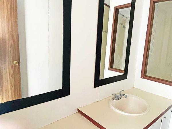 1987 Debrose Amherst Manufactured Home