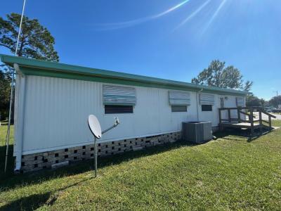 Photo 5 of 10 of home located at 100 Lily Drive Fruitland Park, FL 34731