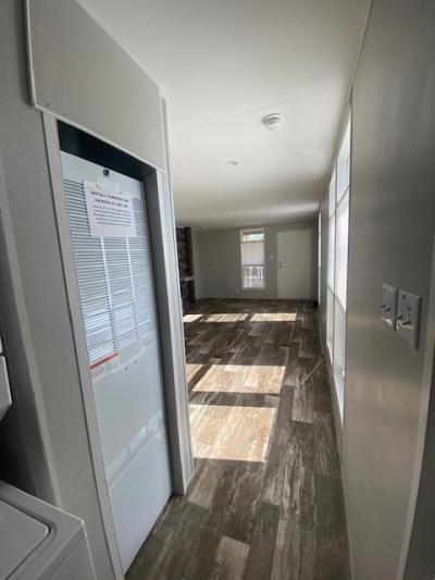 Photo 5 of 8 of home located at 16601 N. 29th Street Phoenix, AZ 85032