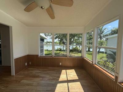 Photo 5 of 10 of home located at 654 Grizzly Bear Road Naples, FL 34113