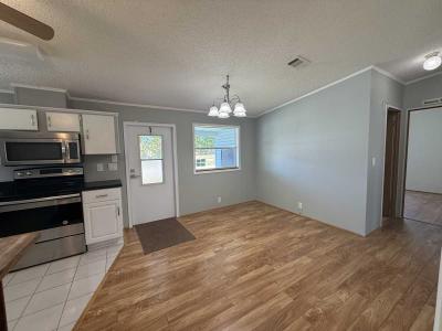 Photo 3 of 10 of home located at 654 Grizzly Bear Road Naples, FL 34113