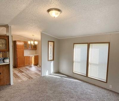 Photo 2 of 8 of home located at 2939 E. Zurich Drive Lot 84 Bay City, MI 48706