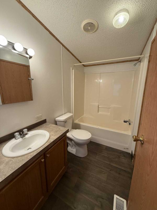 2002 liberty Mobile Home