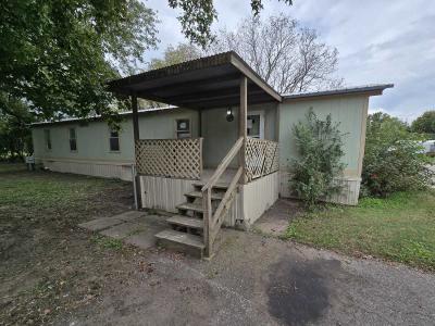 Mobile Home at 1001 E Macarthur Rd, Lot 229 Wichita, KS 67216